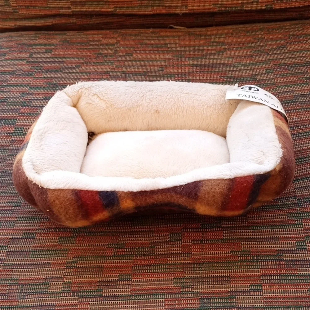 New! TAIWANAIDI Small Critter Bed Lounger.